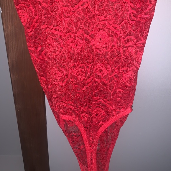 Wilfred red lace bodysuit - Picture 2 of 2